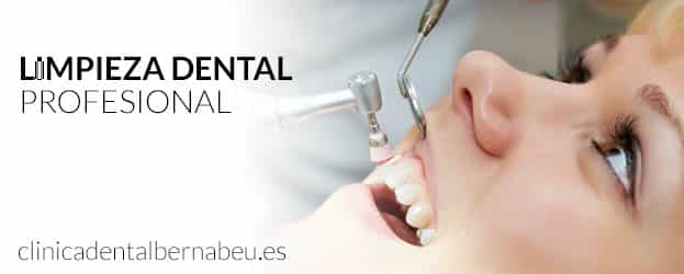 ¿Porqué realizar una limpieza dental profesional?